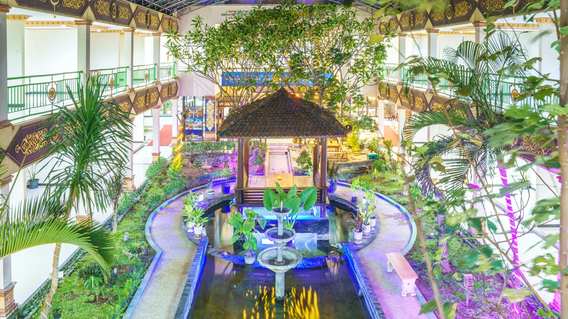 HOTEL YUSRO JOMBANG
