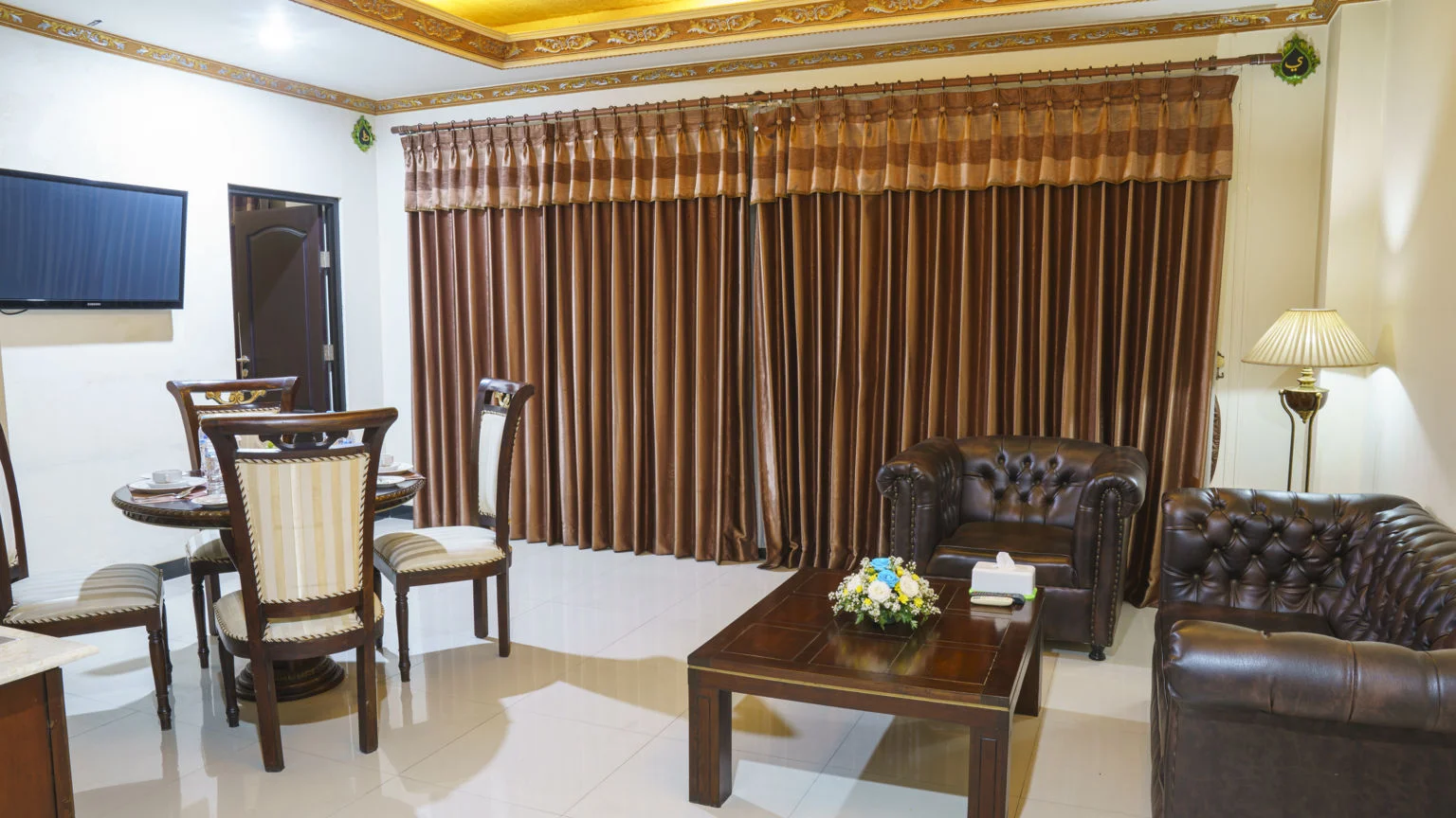 PRESIDENT SUITE