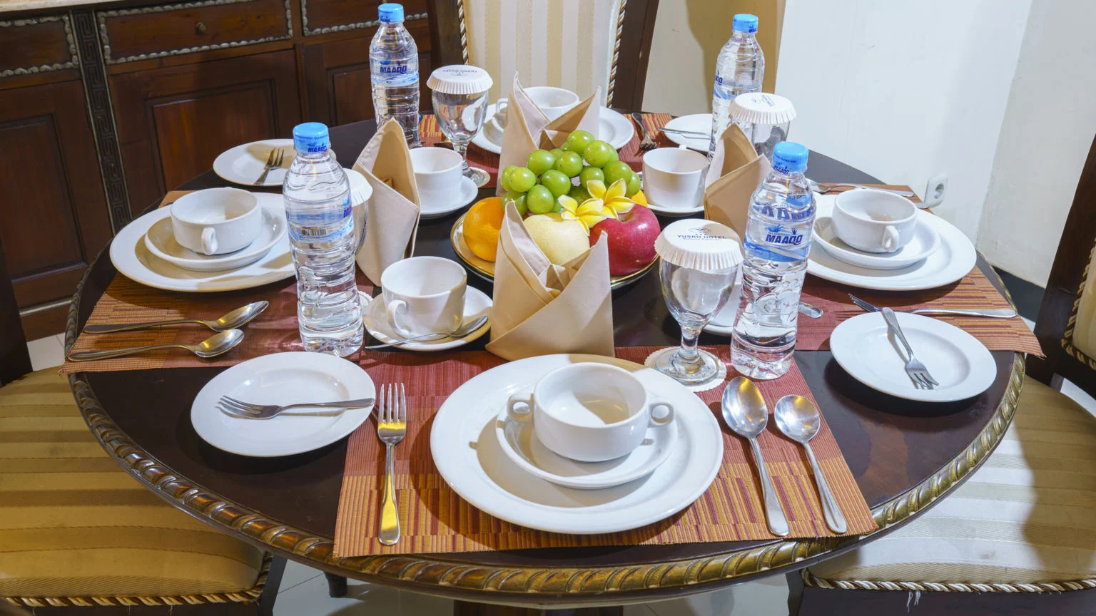 PRESIDENT SUITE