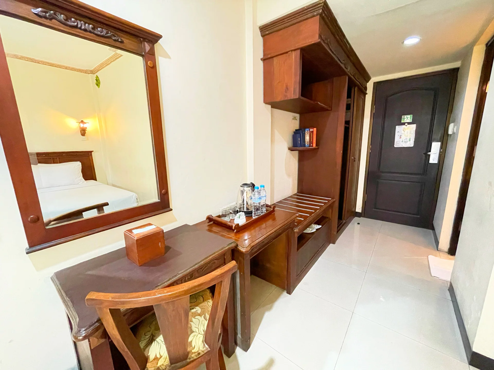 SUPERIOR ROOM